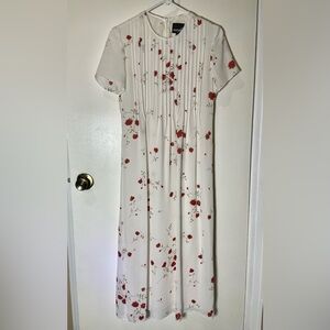 Positive White And Red Flowers Pleated Bust Maxi Dress Size 4